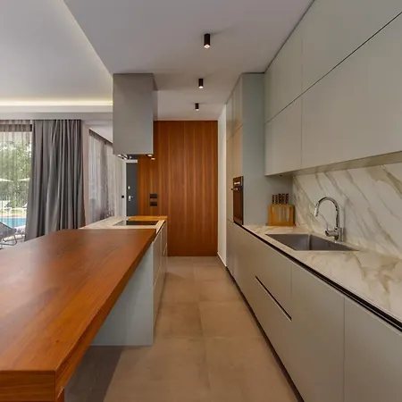 Luxury Eleven Near Rovinj For 10 Persons Only 4 Km From The Rovinjsko Selo