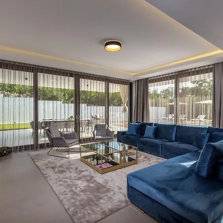 Willa Luxury Eleven Near Rovinj For 10 Persons Only 4 Km From The