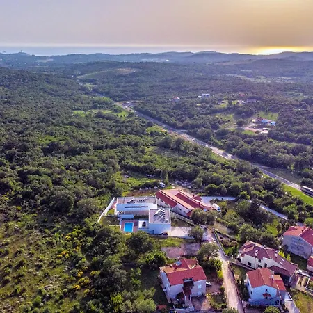 빌라 Luxury Eleven Near Rovinj For 10 Persons Only 4 Km From The 로비니스코 셀로
